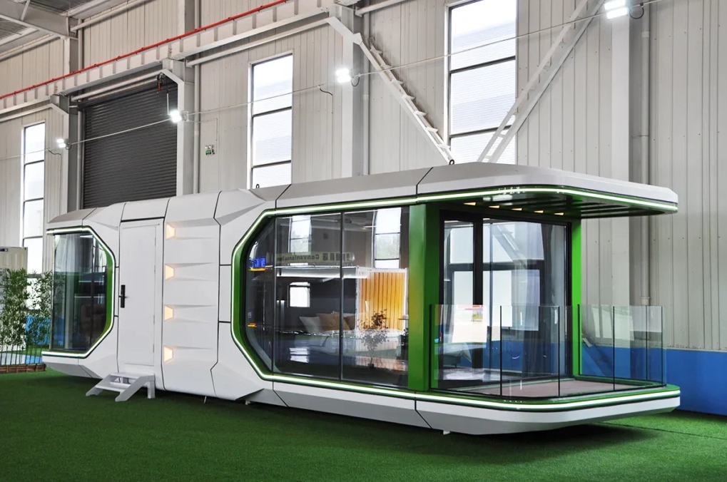 Cliff side mobile house